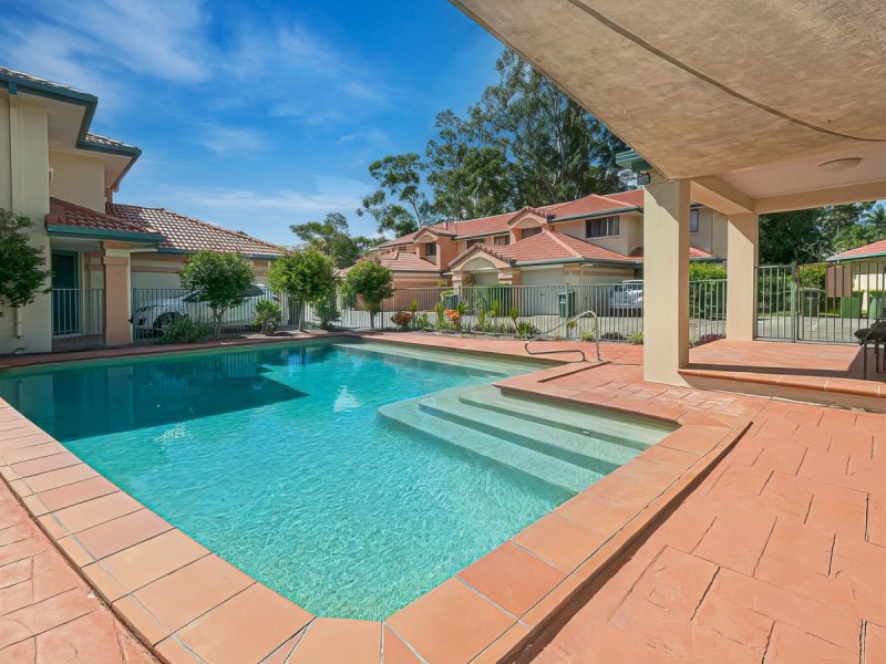 5/2 Pappas Way, Carrara QLD 4211