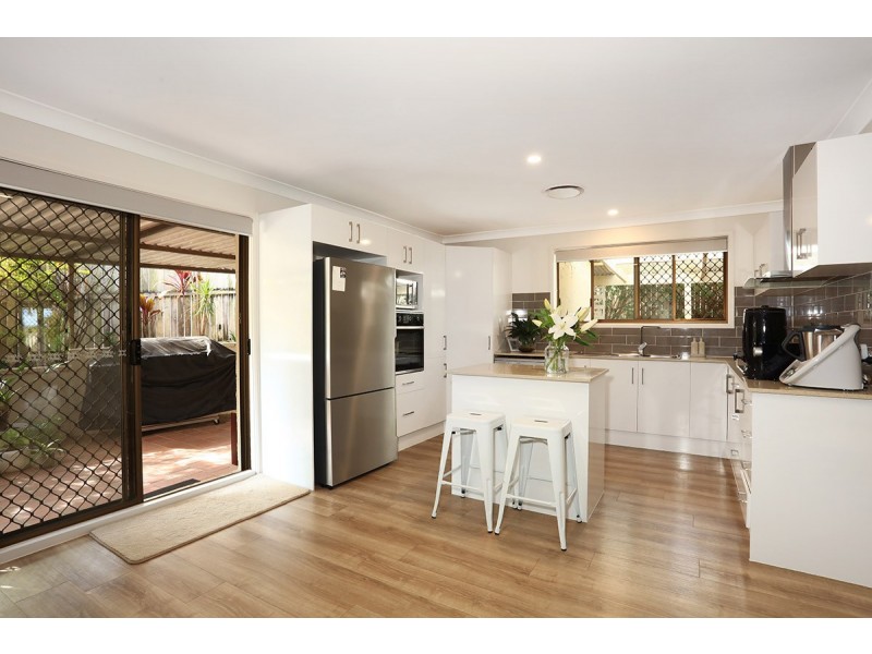 22 Aberdeen Court, Highland Park QLD 4211