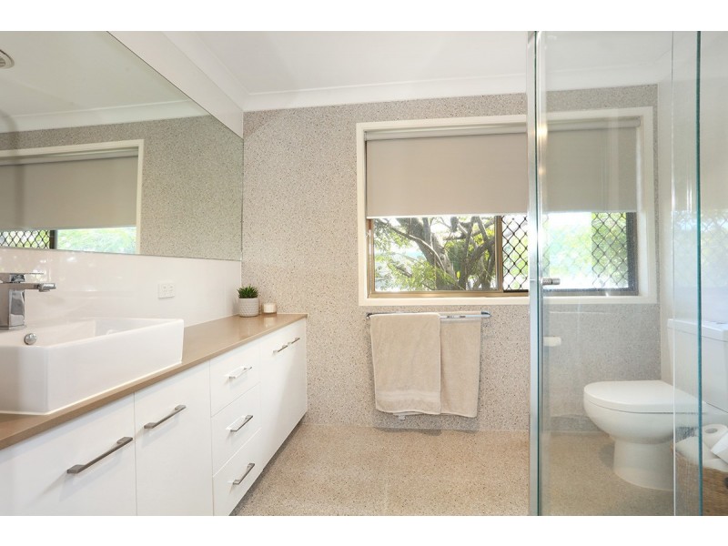 22 Aberdeen Court, Highland Park QLD 4211