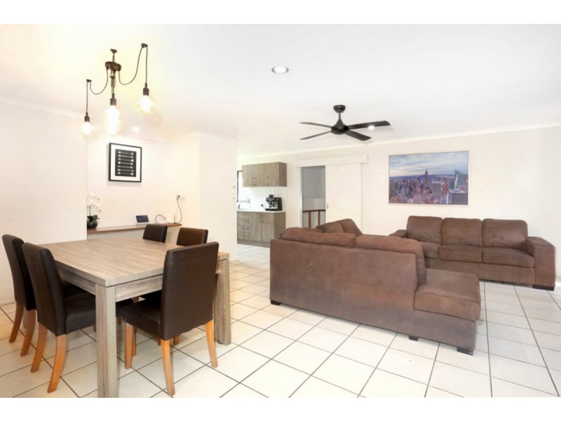 29 Pappas Way, Carrara QLD 4211