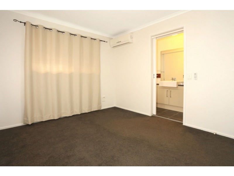 29 Pappas Way, Carrara QLD 4211