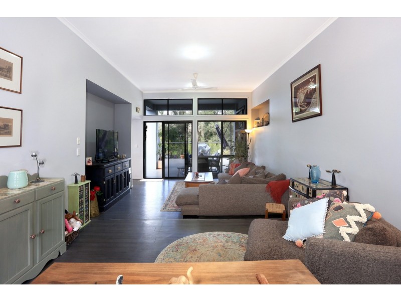 6-8 Eden Park Court, Mount Nathan QLD 4211