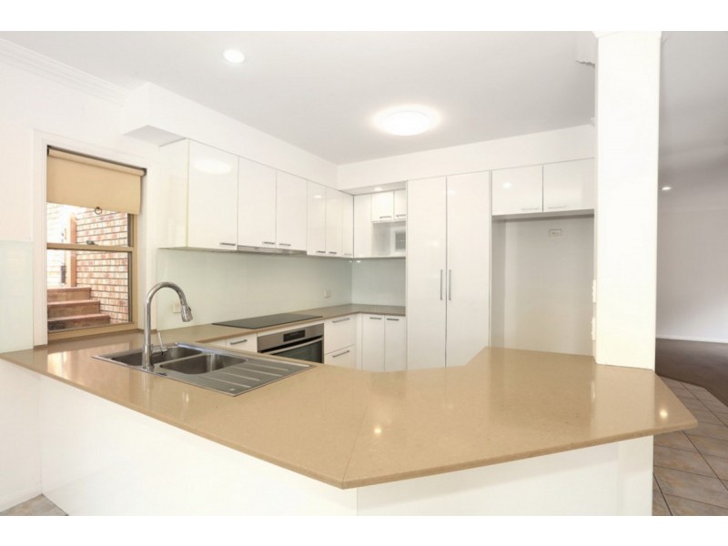 4 Cajeput Court, Reedy Creek QLD 4227