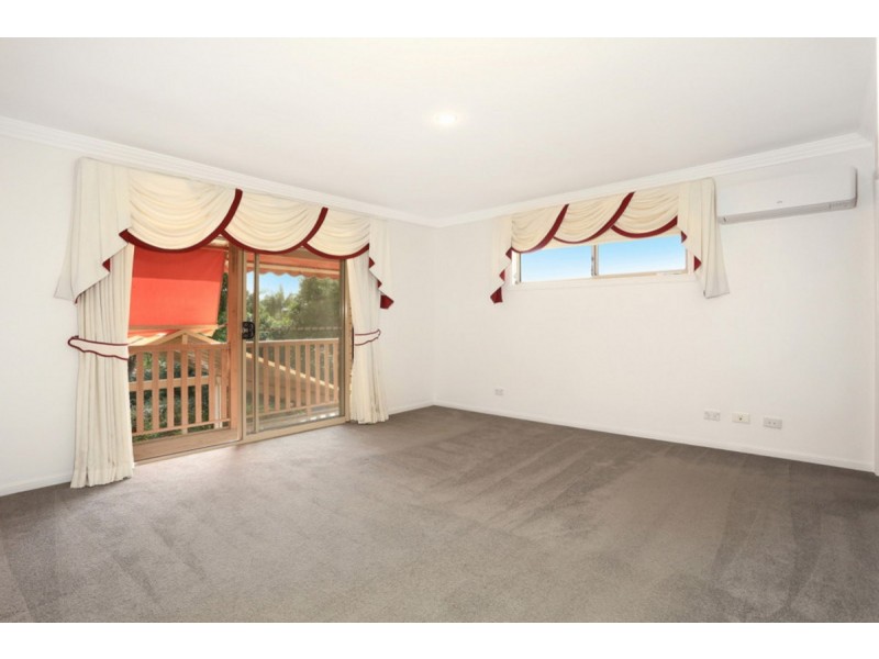 4 Cajeput Court, Reedy Creek QLD 4227