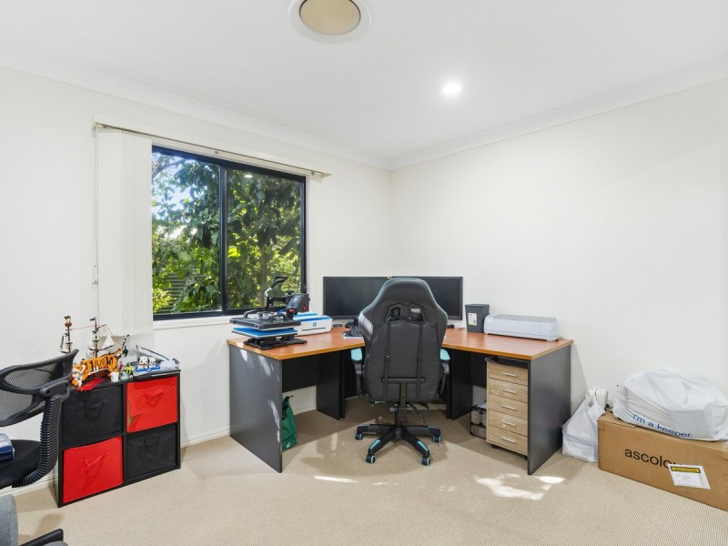 13/2 Ridgeline Way, Highland Park QLD 4211