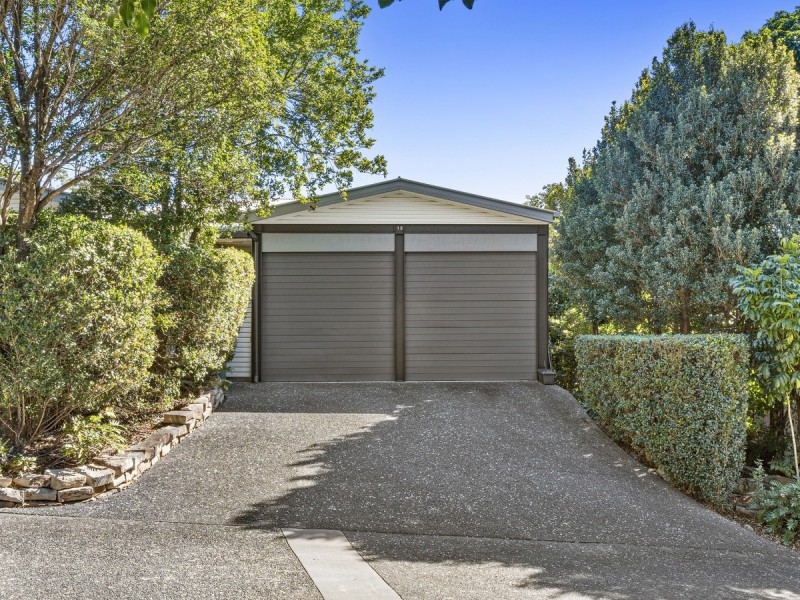 13/2 Ridgeline Way, Highland Park QLD 4211