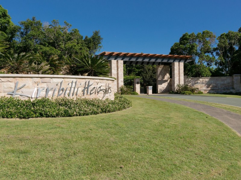 13/2 Ridgeline Way, Highland Park QLD 4211