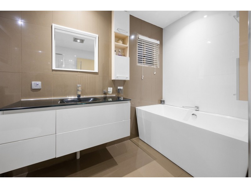 40 Jingella Street, Hope Island QLD 4212