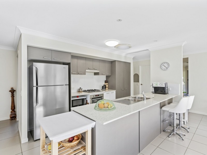 28 Brookside Circuit, Ormeau QLD 4208