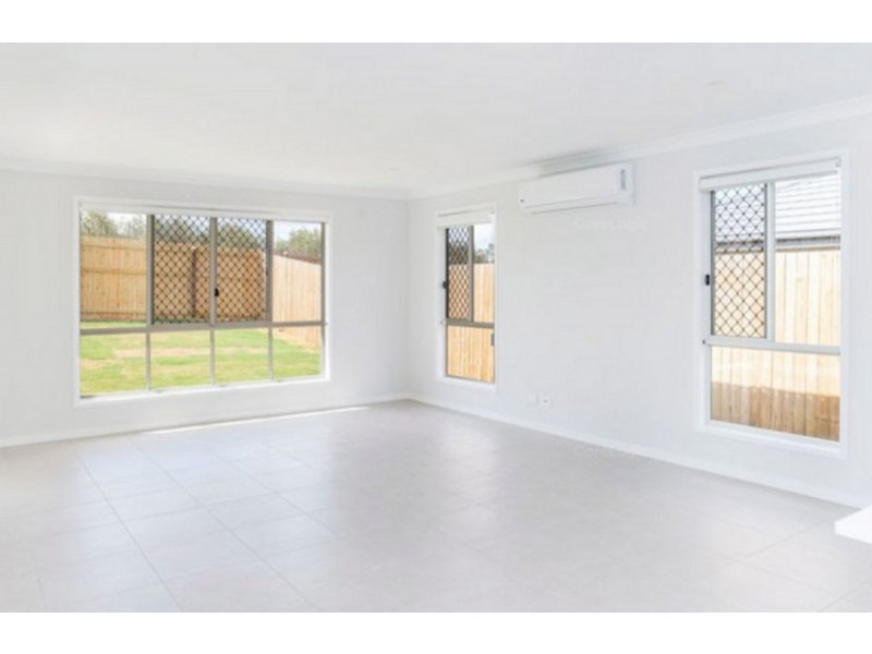 28 Anne Street, Park Ridge South QLD 4125