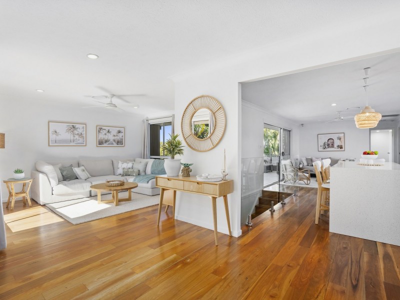 8 Turnberry Court, Robina QLD 4226