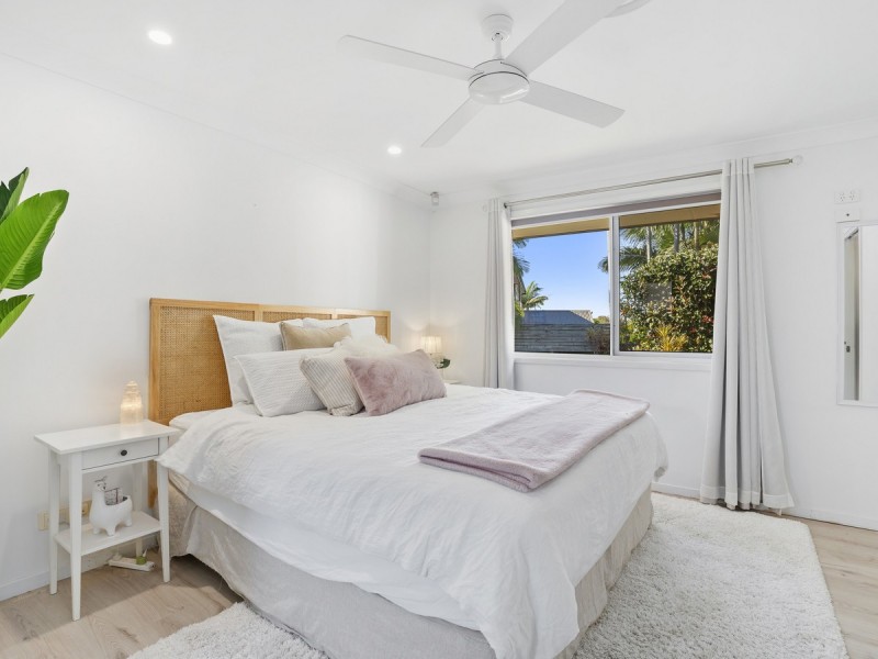 8 Turnberry Court, Robina QLD 4226