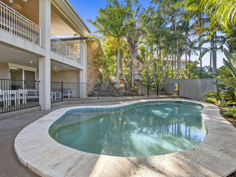 8 Turnberry Court, Robina QLD 4226