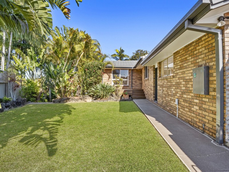 8 Turnberry Court, Robina QLD 4226