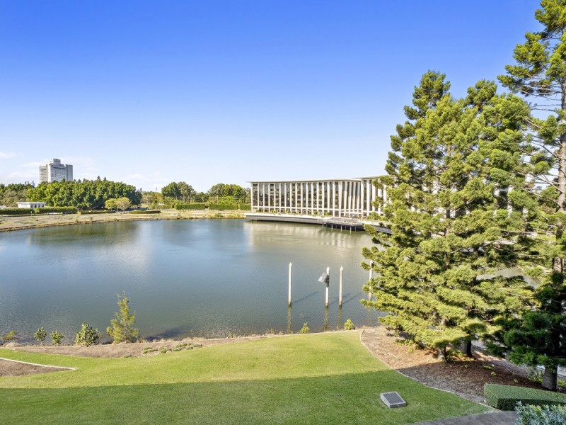 403W/1 Marina Drive, Benowa QLD 4217
