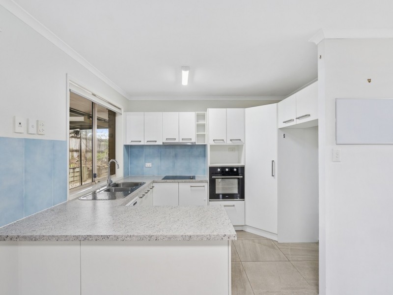 11 Knight Crescent, Nerang QLD 4211