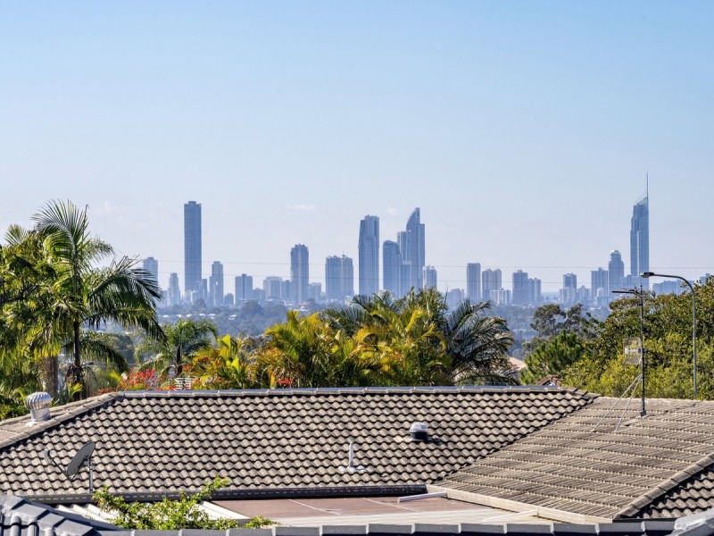 2 Kilmarnock Close, Highland Park QLD 4211