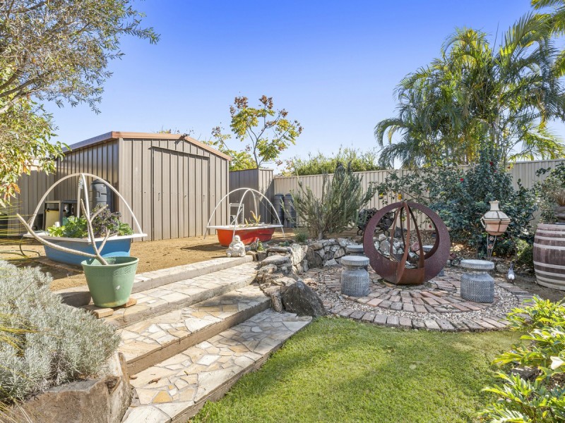 4 Hastings Crescent, Carrara QLD 4211