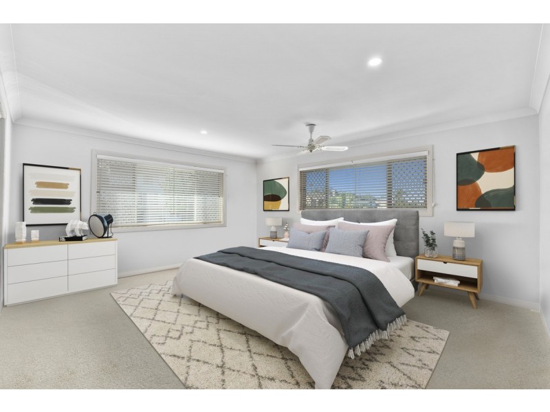 30 Carcoola Street, Benowa QLD 4217