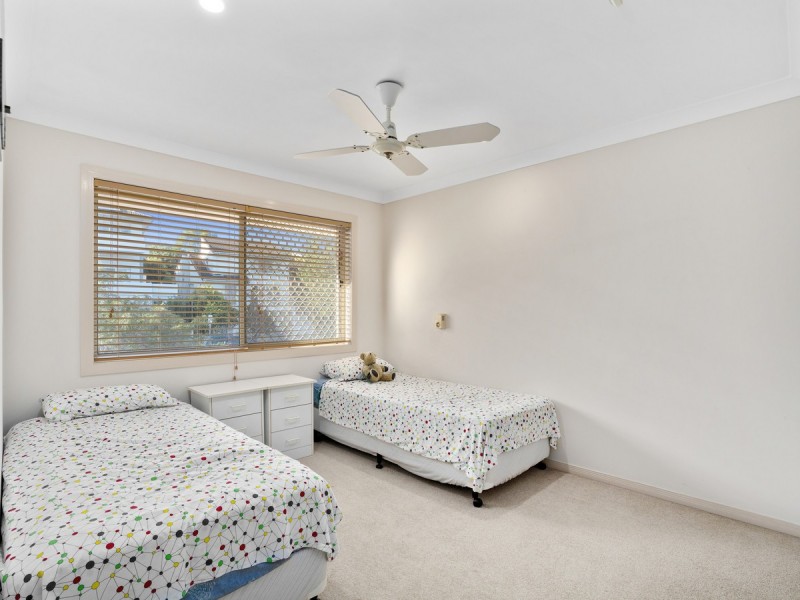 30 Carcoola Street, Benowa QLD 4217