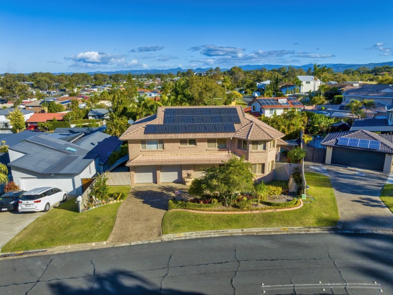 30 Carcoola Street, Benowa QLD 4217