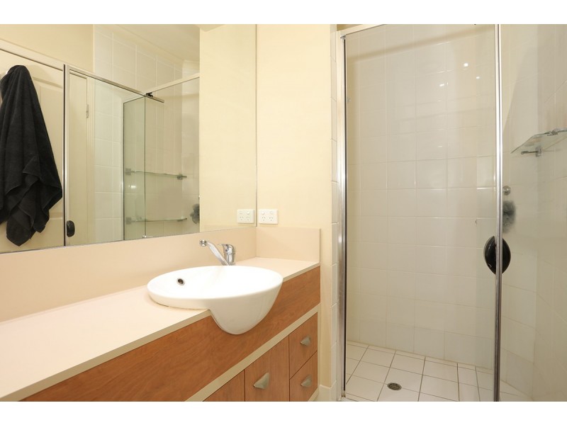 119/136 Palm Meadows Drive, Carrara QLD 4211