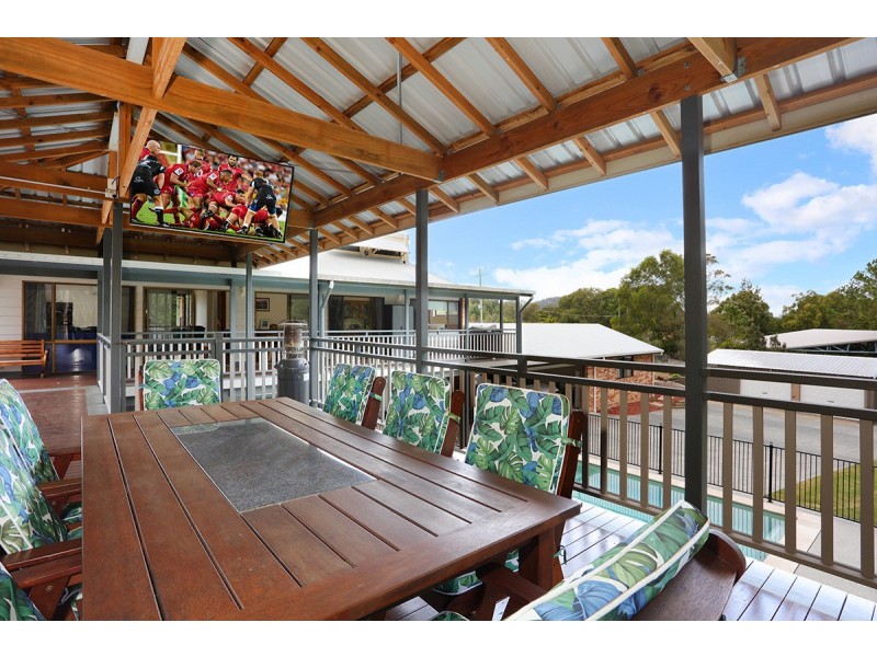 9 Pinewood Street, Upper Coomera QLD 4209