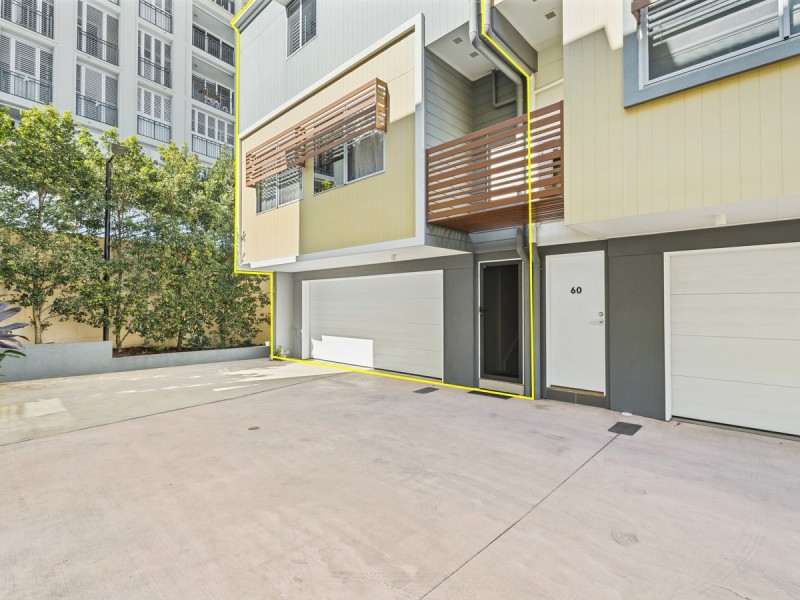 61/1 Grande Avenue, Carrara QLD 4211