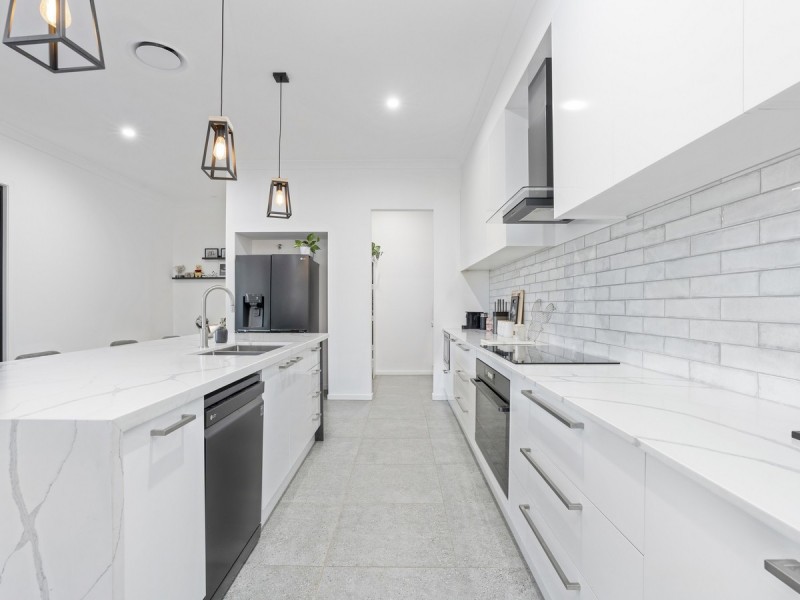 165 Country Crescent, Nerang QLD 4211