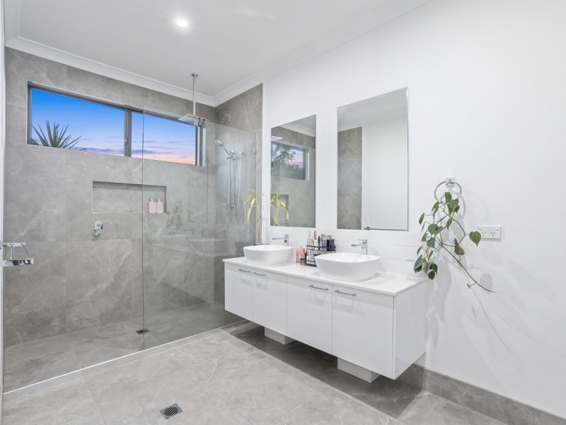 165 Country Crescent, Nerang QLD 4211