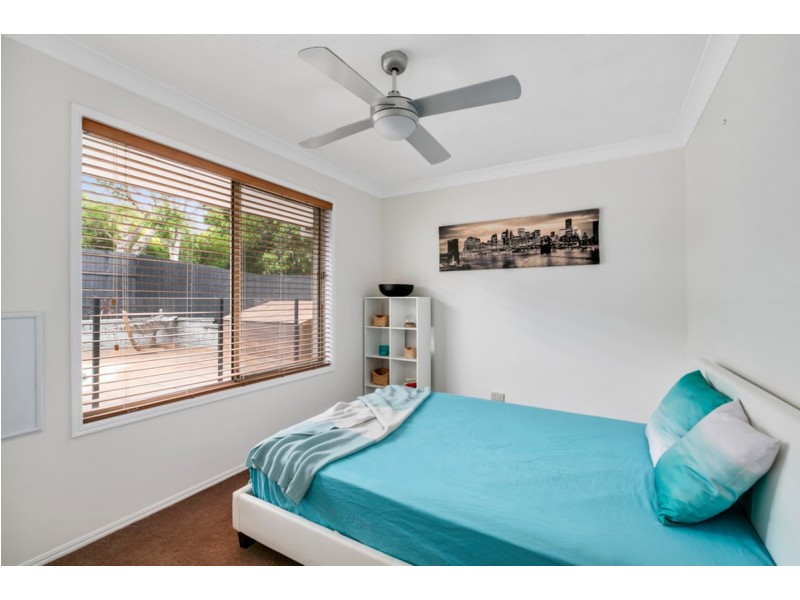 13 Bradstone Road, Carrara QLD 4211