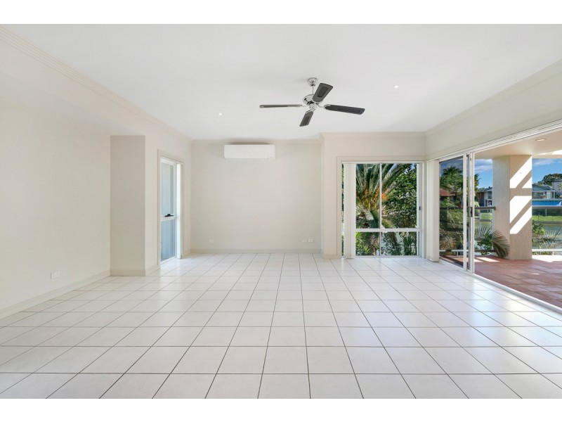 30 Kuranda Drive, Robina QLD 4226