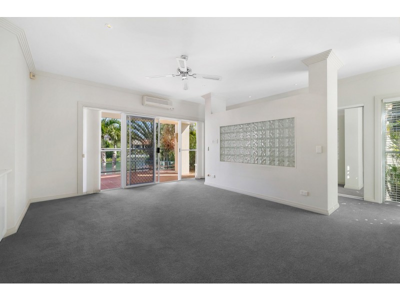 30 Kuranda Drive, Robina QLD 4226