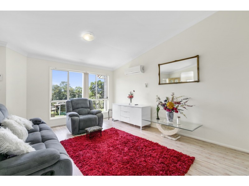 2 Paddington Drive, Carrara QLD 4211