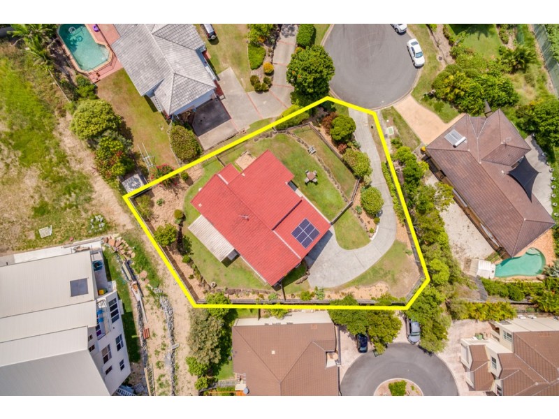 2 Paddington Drive, Carrara QLD 4211
