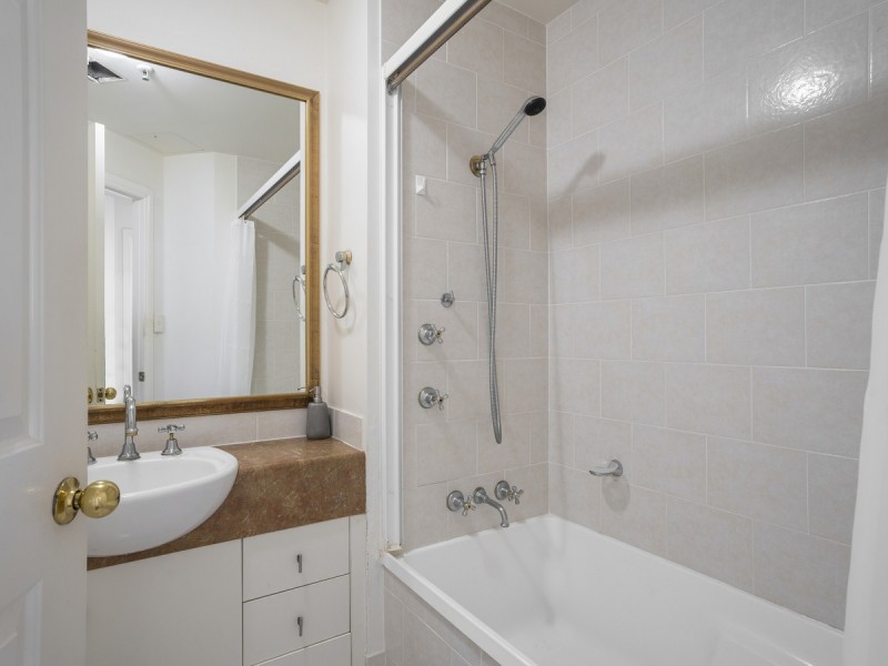 1162/2623-2633 Gold Coast Highway, Broadbeach QLD 4218