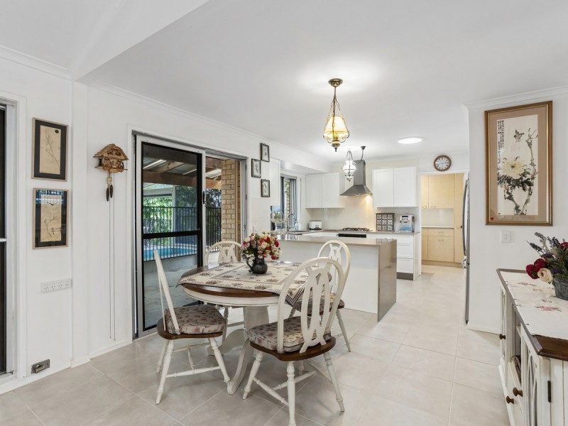 10 Tomanbil Terrace, Ashmore QLD 4214