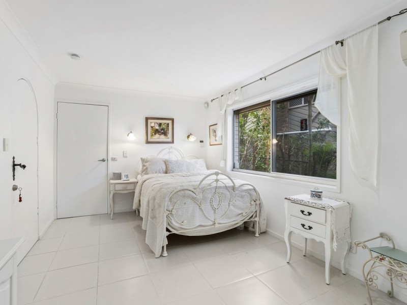 10 Tomanbil Terrace, Ashmore QLD 4214