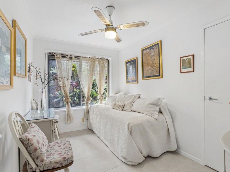 10 Tomanbil Terrace, Ashmore QLD 4214