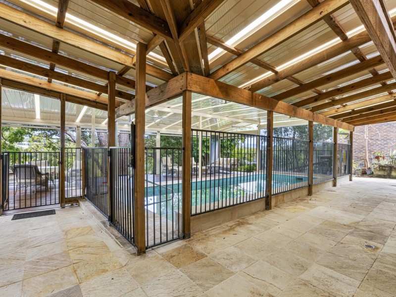 10 Tomanbil Terrace, Ashmore QLD 4214