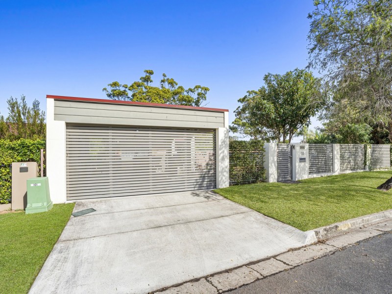 10 Tomanbil Terrace, Ashmore QLD 4214