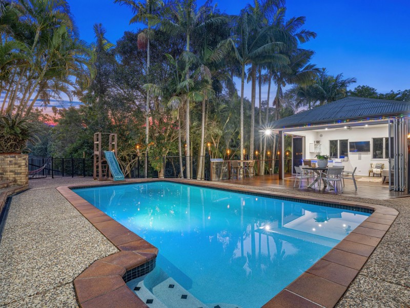 13 Edelsten Court, Carrara QLD 4211