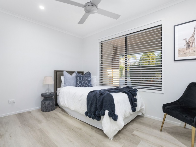 13 Edelsten Court, Carrara QLD 4211