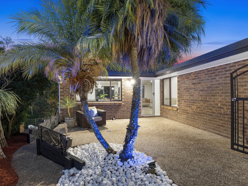 13 Edelsten Court, Carrara QLD 4211