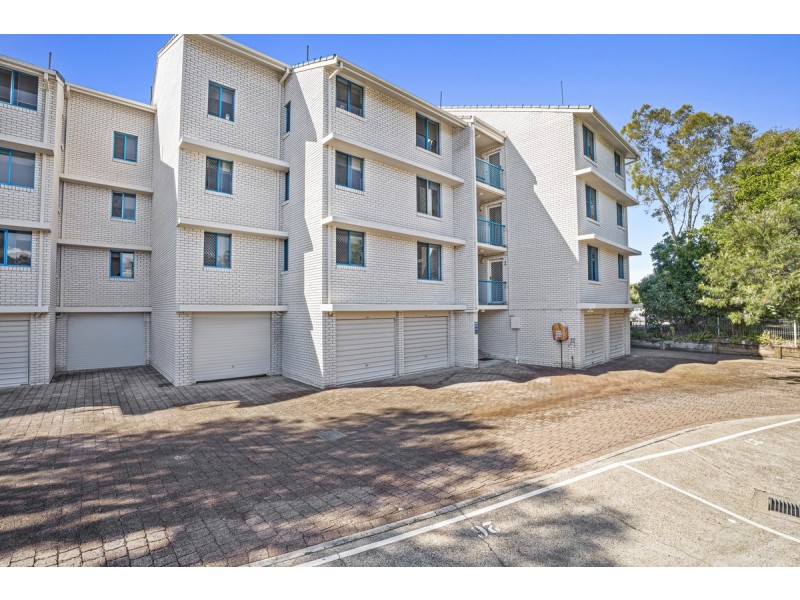 13/249 Bayview Street, Hollywell QLD 4216