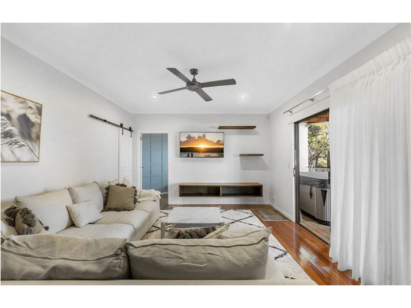 17 John Francis Drive, Carrara QLD 4211