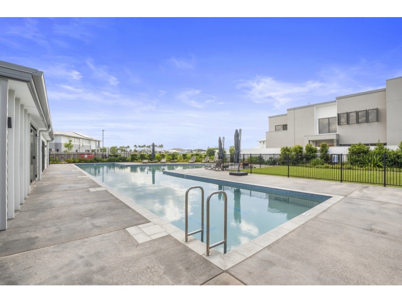 61/1 Lyra Avenue, Hope Island QLD 4212