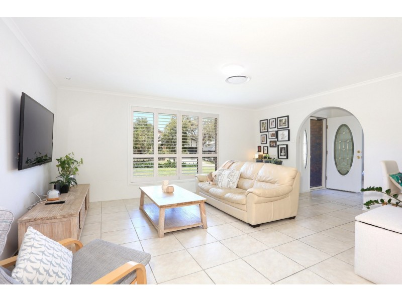 17 Lancelin Drive, Mermaid Waters QLD 4218