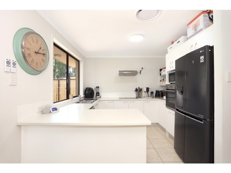 17 Lancelin Drive, Mermaid Waters QLD 4218