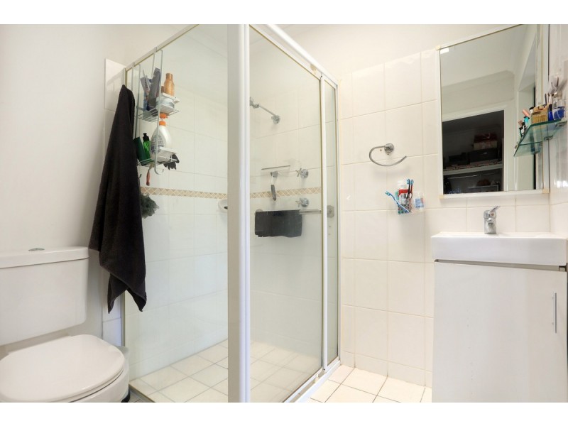 17 Lancelin Drive, Mermaid Waters QLD 4218